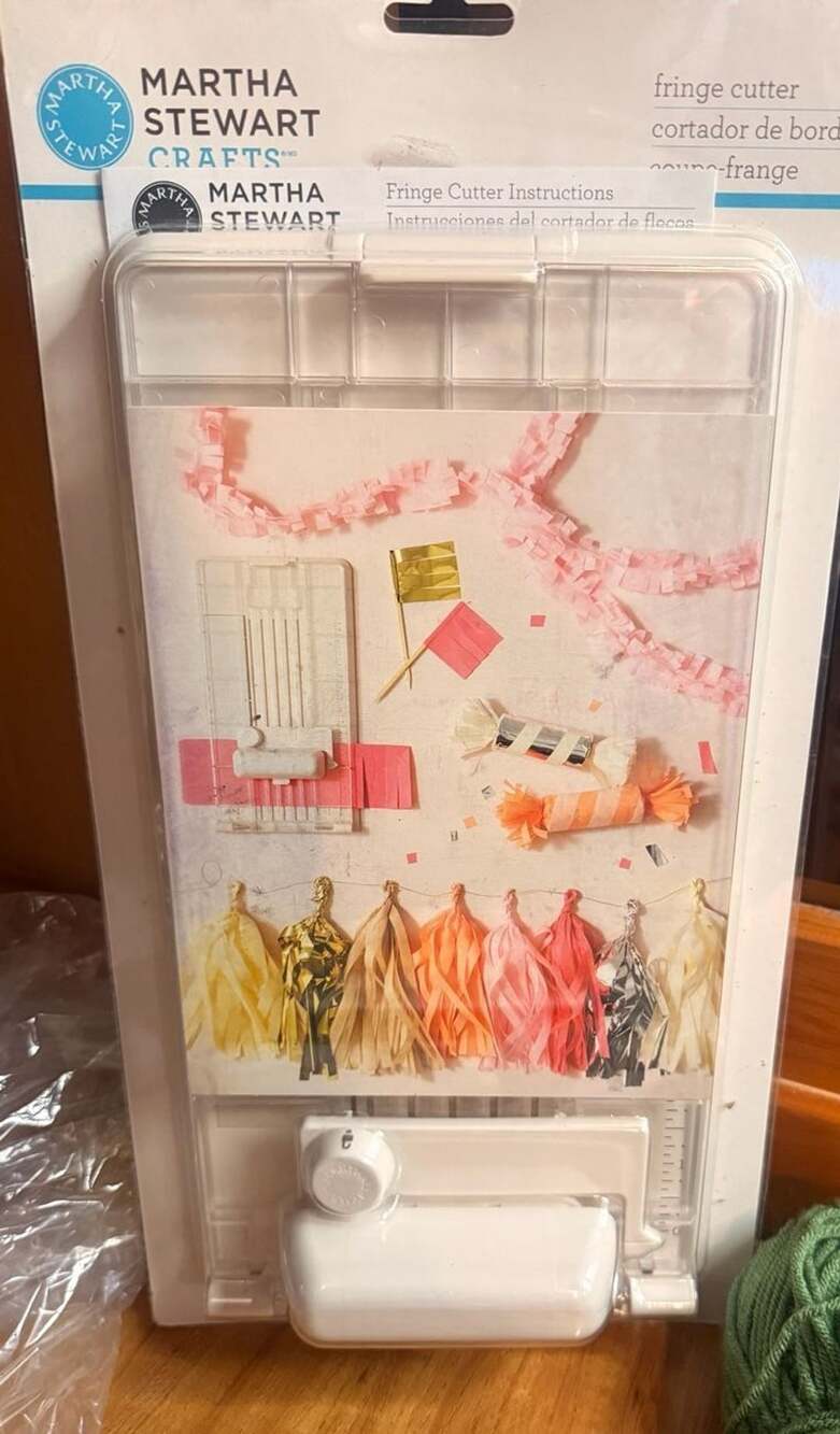 Martha Stewart Fringe Cutter Crochet Embroidery Yarn 7 Sewing Patterns